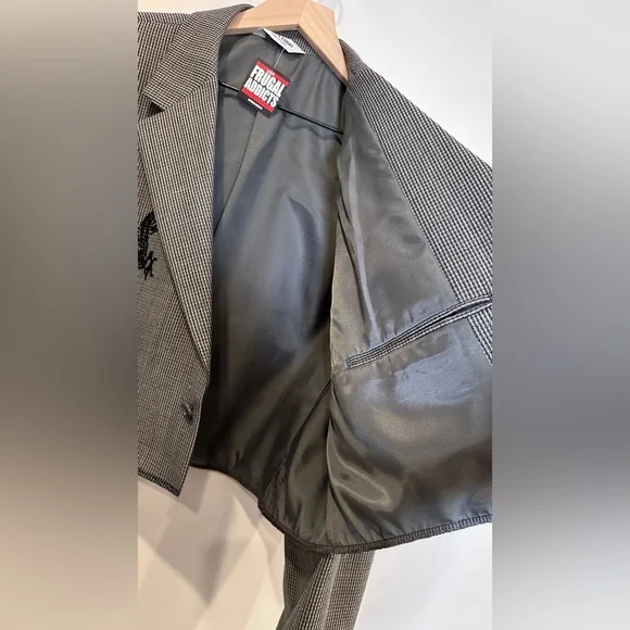 Trendy Pinterest Upcycled Vintage Cropped Boxy Oversized Fit Blazer Refashioned